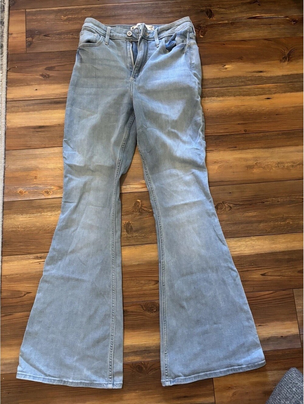 HOLLISTER California VINTAGE FLARE Size  W 27/ L 31